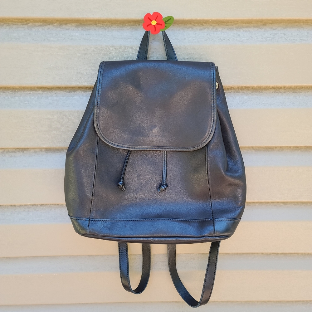 LL BEAN Black Vintage Leather Drawstring Flap Back